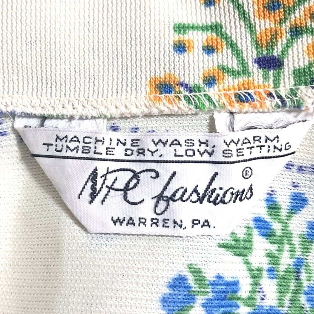 Vintage Floral Top Short Sleeve Button-Up Dagger Collar Shirt by NFE Fashions - Picture 2 of 10